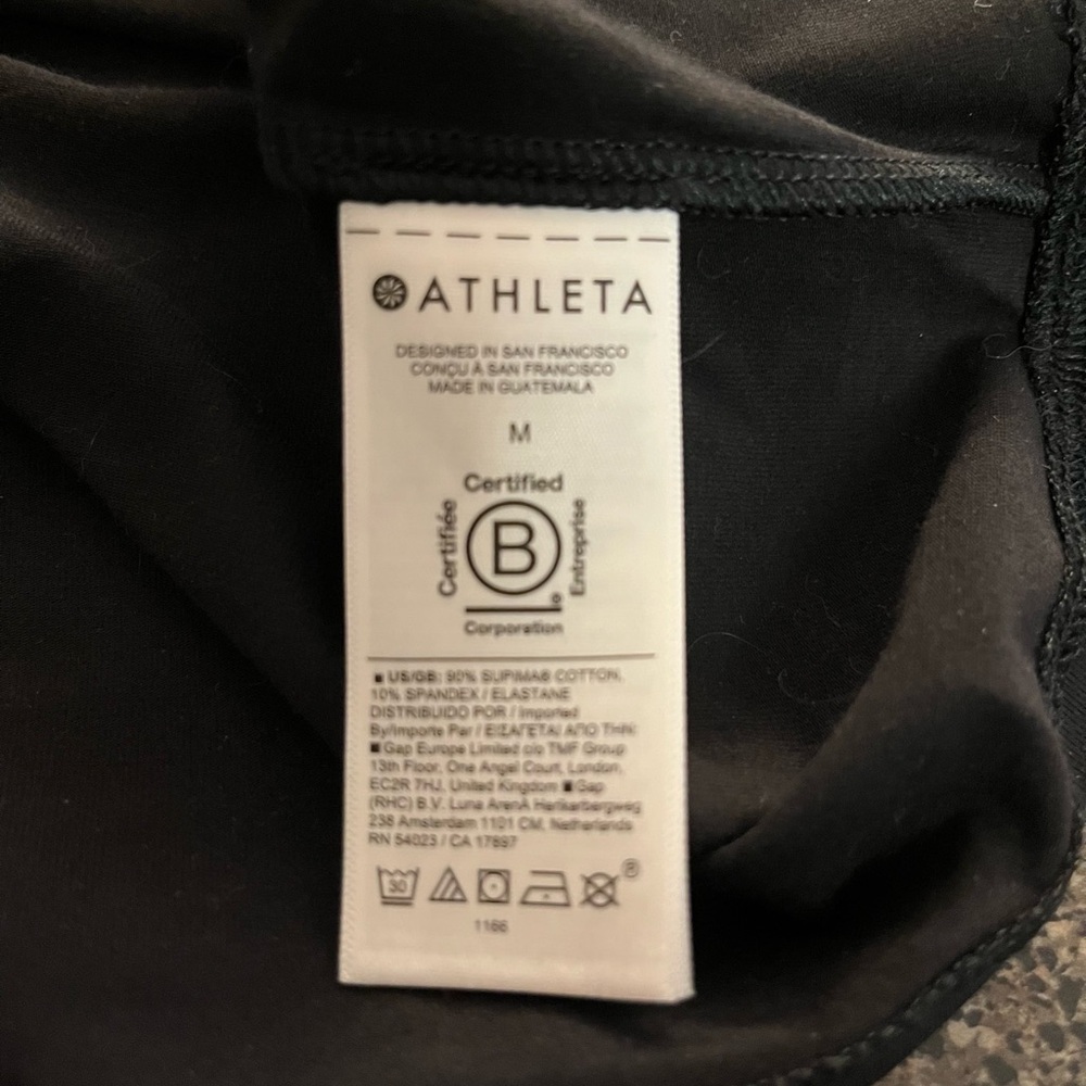 Athleta Women's V-Neck Athletic T-Shirt Short Sleeves  Solid Black Size Medium - Picture 8 of 9